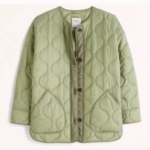 NWT Abercrombie Quilted Liner Jacket Size Small